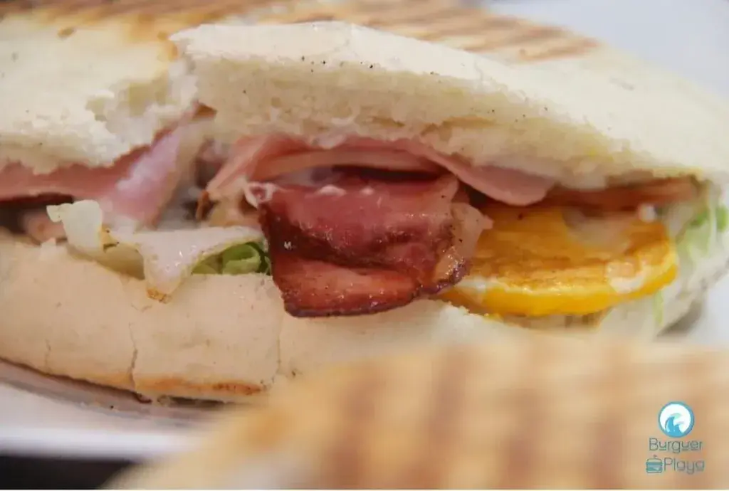 Bacon Huevo plancha y bacon